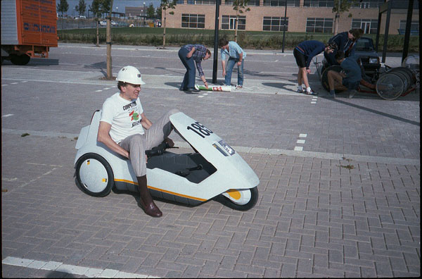 Sinclair c5 vermoedelijk, electrisch ondersteunde ligfiets