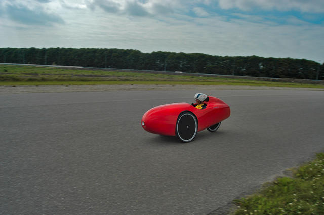 cv2004_av089.jpg